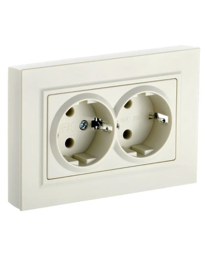 Розетка 2-местная с з/к РСш12-3-БрКр бежевый BRITE (BR-R24-16-K10-F). Розетка с заземлением с защитными шторками в сборе. IEK в Саранске