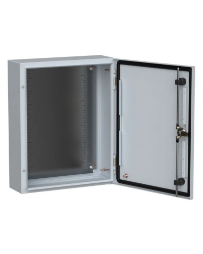 ЩМП-50.40.15 УХЛ1 IP66 500x400x150 TITAN 5 (TI5-10-N-050-040-015-66). Шкаф металлический с монтажной платой. IEK в Саранске