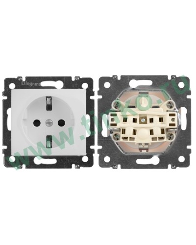 Розетка Valena 2К+3 10/16А, белый (774420). Розетка. LegranD в Саранске